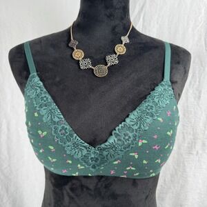 Women's Pink Victoria's Secret Wear Everywhere Wireless Bra 32C Green Holly Dog